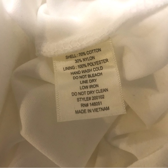 MONTEAU Los Angeles, M, Off-White Top w/ Short Sleeves, Lace Overlay, 1/2 Lined - Picture 5 of 5